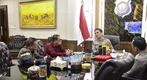 Kapolda Jambi Terima Audiensi Pendeta Waslen, Perkuat Silaturahmi dan Sinergi